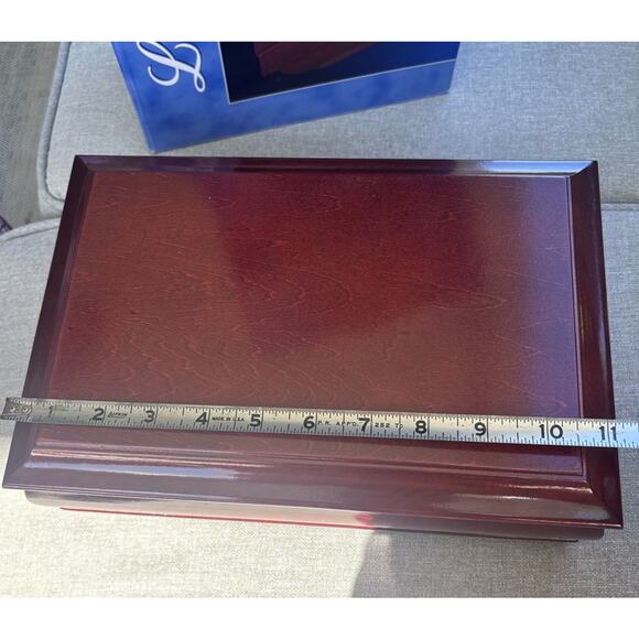 New Vintage Original Box Wood Walnut Finish 11x7 Ladies Jewelry Box - Picture 5 of 6
